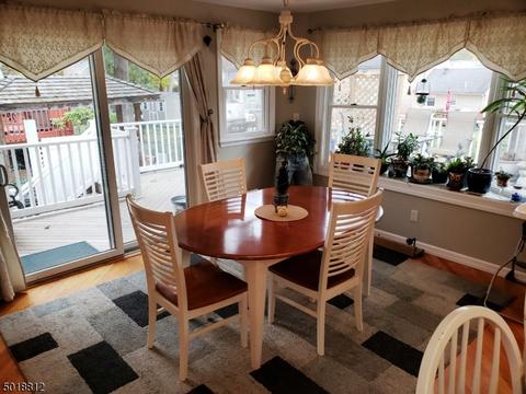 100 Chestnut Dr, Wayne, NJ 07470 photo 5