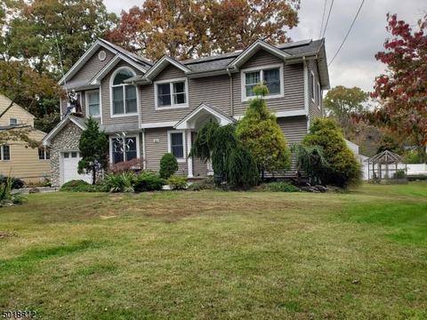 100 Chestnut Dr, Wayne, NJ 07470 photo 2