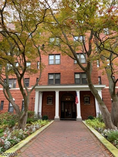 100 Prospect Ave #4O, Hackensack, NJ 07601 photo 1