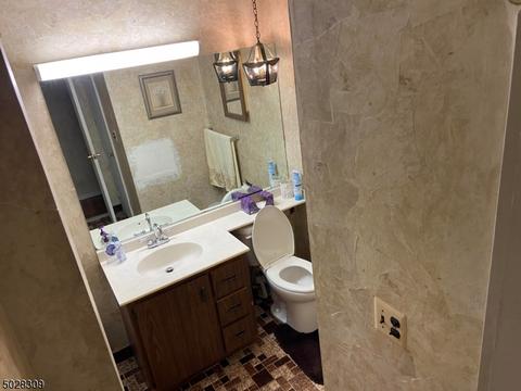 12 Judith Pl, Wayne, NJ 07470 photo 8