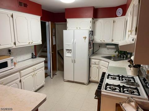 12 Judith Pl, Wayne, NJ 07470 photo 3