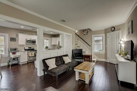 104 Coles Ave, Hackensack, NJ 07601 photo 4