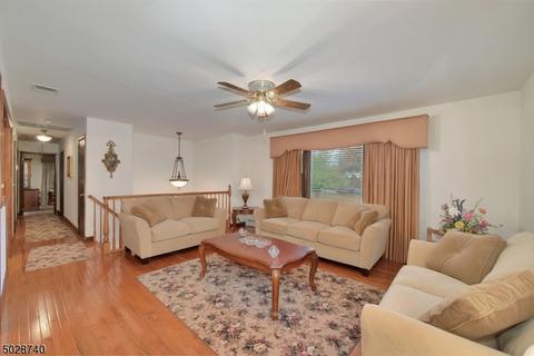 1260 Ratzer Rd, Wayne, NJ 07470 photo 3