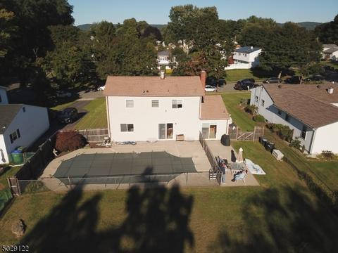 201 College View Dr, Hackettstown, NJ 07840 photo 2