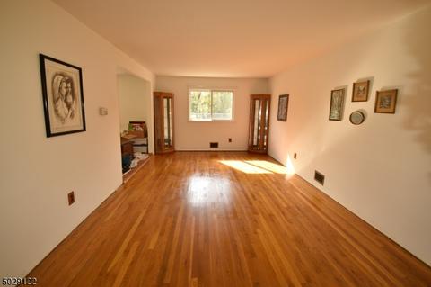 201 College View Dr, Hackettstown, NJ 07840 photo 10