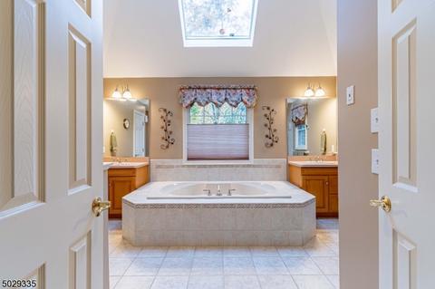 24 Barbara Dr, Randolph, NJ 07869 photo 22