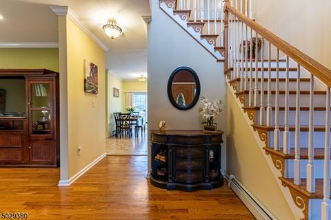 14 Holmes Ln, Wayne, NJ 07470 photo 3