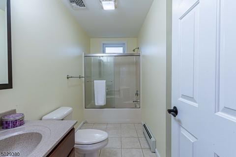 14 Holmes Ln, Wayne, NJ 07470 photo 17