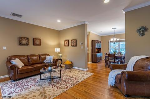 14 Holmes Ln, Wayne, NJ 07470 photo 8