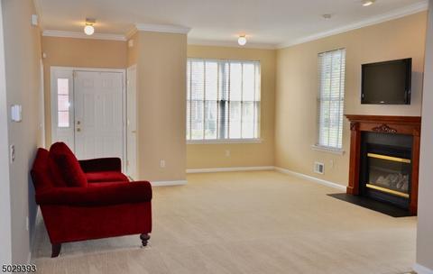 24 Samson Dr, Flemington, NJ 08822 photo 2