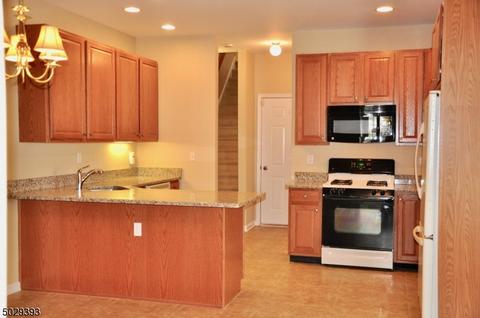 24 Samson Dr, Flemington, NJ 08822 photo 3