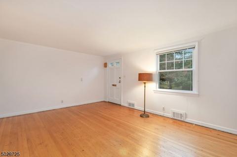 1 Shadow Ln, Berkeley Heights, NJ 07922 photo 3
