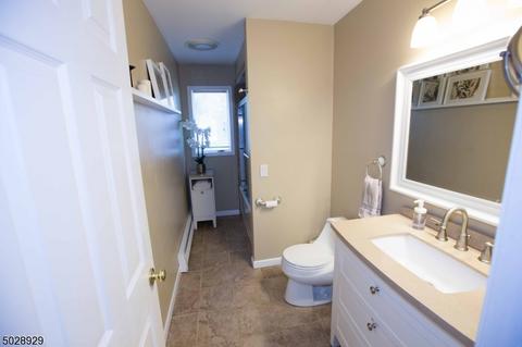 38 Minnisink Rd, Wayne, NJ 07470 photo 7