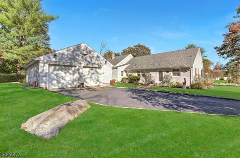 409 Forest Ave, Paramus, NJ 07652 photo 20
