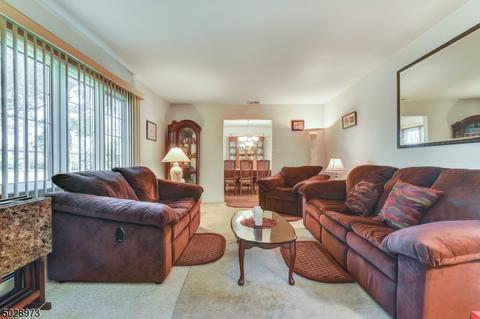 409 Forest Ave, Paramus, NJ 07652 photo 8