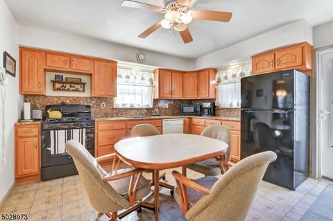 409 Forest Ave, Paramus, NJ 07652 photo 11