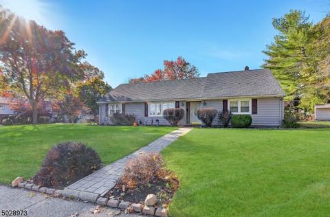 409 Forest Ave, Paramus, NJ 07652 photo 2