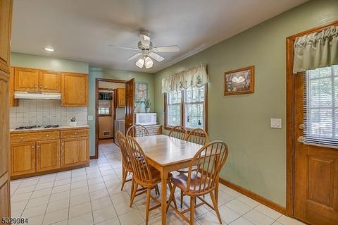 31 Nancy Pl, Berkeley Heights, NJ 07922 photo 4