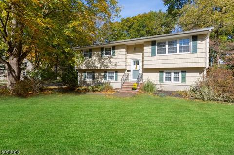 372 Malcolm Ave, North Plainfield, NJ 07063 photo 2