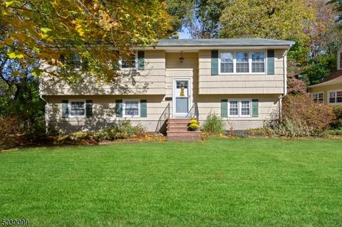 372 Malcolm Ave, North Plainfield, NJ 07063 photo 1
