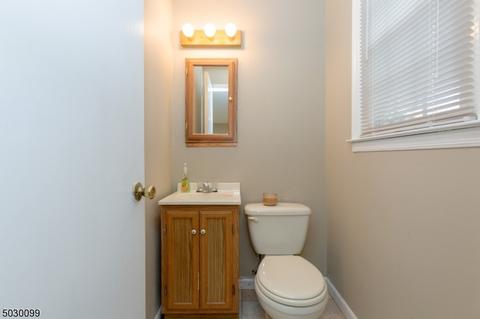372 Malcolm Ave, North Plainfield, NJ 07063 photo 17