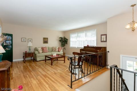 372 Malcolm Ave, North Plainfield, NJ 07063 photo 4