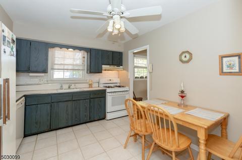 372 Malcolm Ave, North Plainfield, NJ 07063 photo 10