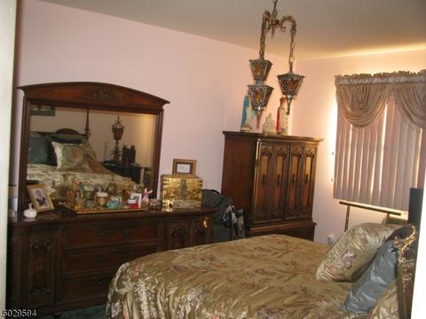 526 Delavan Ave, Newark, NJ 07107 photo 11