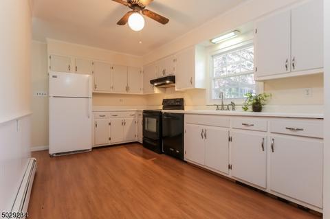 8 Davis Ave, Randolph, NJ 07869 photo 4