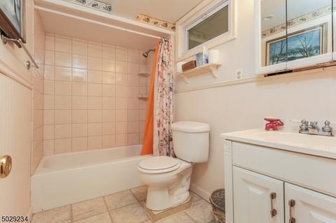 8 Davis Ave, Randolph, NJ 07869 photo 17