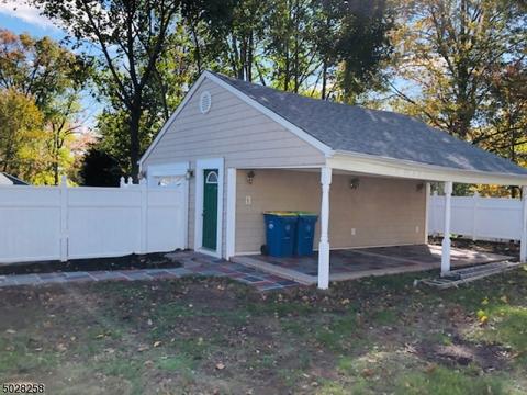 153 Barbara Dr, North Plainfield, NJ 07062 photo 4
