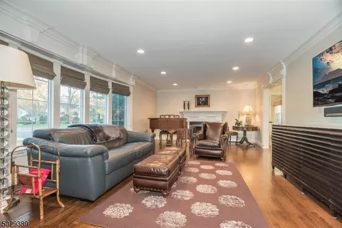 17 Thackeray Dr, Short Hills, NJ 07078 photo 3