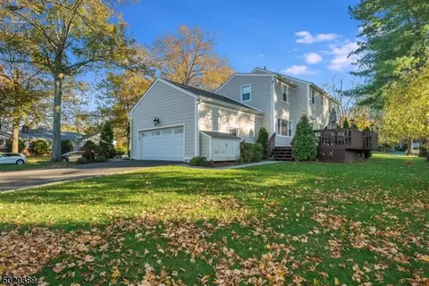 17 Thackeray Dr, Short Hills, NJ 07078 photo 17