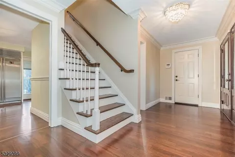17 Thackeray Dr, Short Hills, NJ 07078 photo 2
