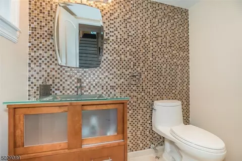17 Thackeray Dr, Short Hills, NJ 07078 photo 10