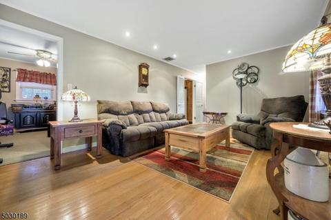 72 Wiltop Rd, Netcong, NJ 07857 photo 3