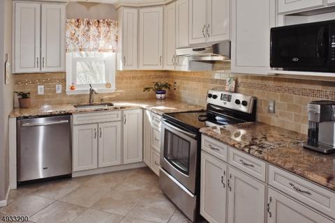 68 Commonwealth Dr, Basking Ridge, NJ 07920 photo 3