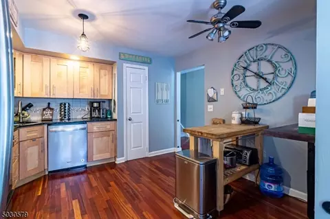 151 Ticonderoga Ter, Wayne, NJ 07470 photo 2