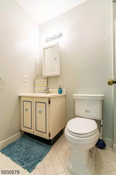 151 Ticonderoga Ter, Wayne, NJ 07470 photo 12