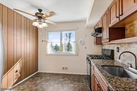 22 Hillside Dr, Clinton, NJ 08809 photo 8