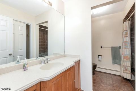 258 Cedar St, Cedar Grove, NJ 07009 photo 16