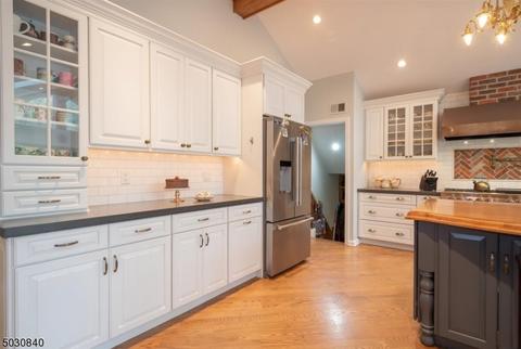 19 Sharon Rd, Springfield, NJ 07081 photo 5