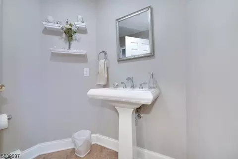 34 Shore Rd, Wayne, NJ 07470 photo 9