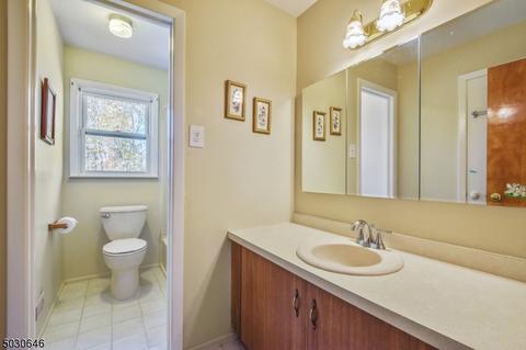 117 River Bend Rd, Berkeley Heights, NJ 07922 photo 9