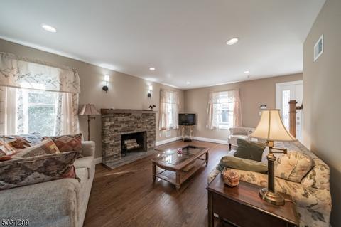 106 Beech St, Nutley, NJ 07110 photo 4