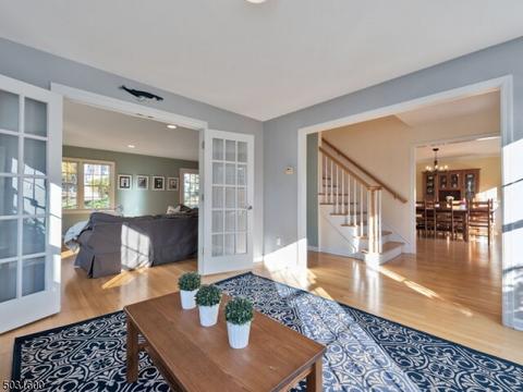 2 Darling Rd, Waldwick, NJ 07463 photo 5