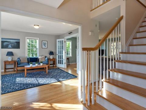 2 Darling Rd, Waldwick, NJ 07463 photo 3