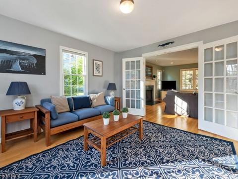 2 Darling Rd, Waldwick, NJ 07463 photo 4