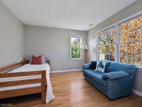 2 Darling Rd, Waldwick, NJ 07463 photo 19