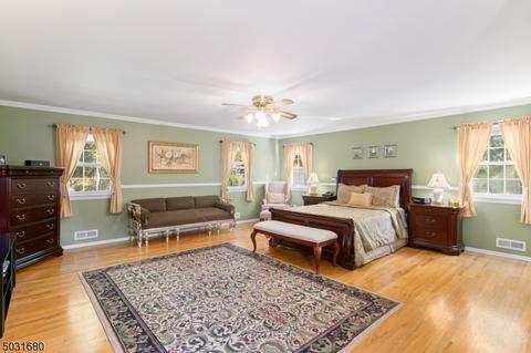 8 Dean Rd, Mendham, NJ 07945 photo 2